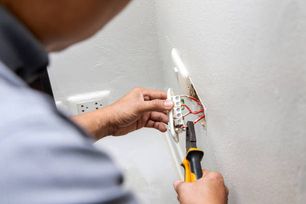 Best Residential Electrician Services  in Vinings, GA
